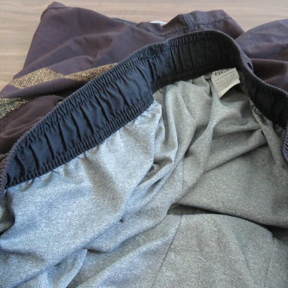 VUORI Kore Shorts in Brown Canyon Texture Athleisure Workout Gorpcore Gym Size L - Picture 13 of 14